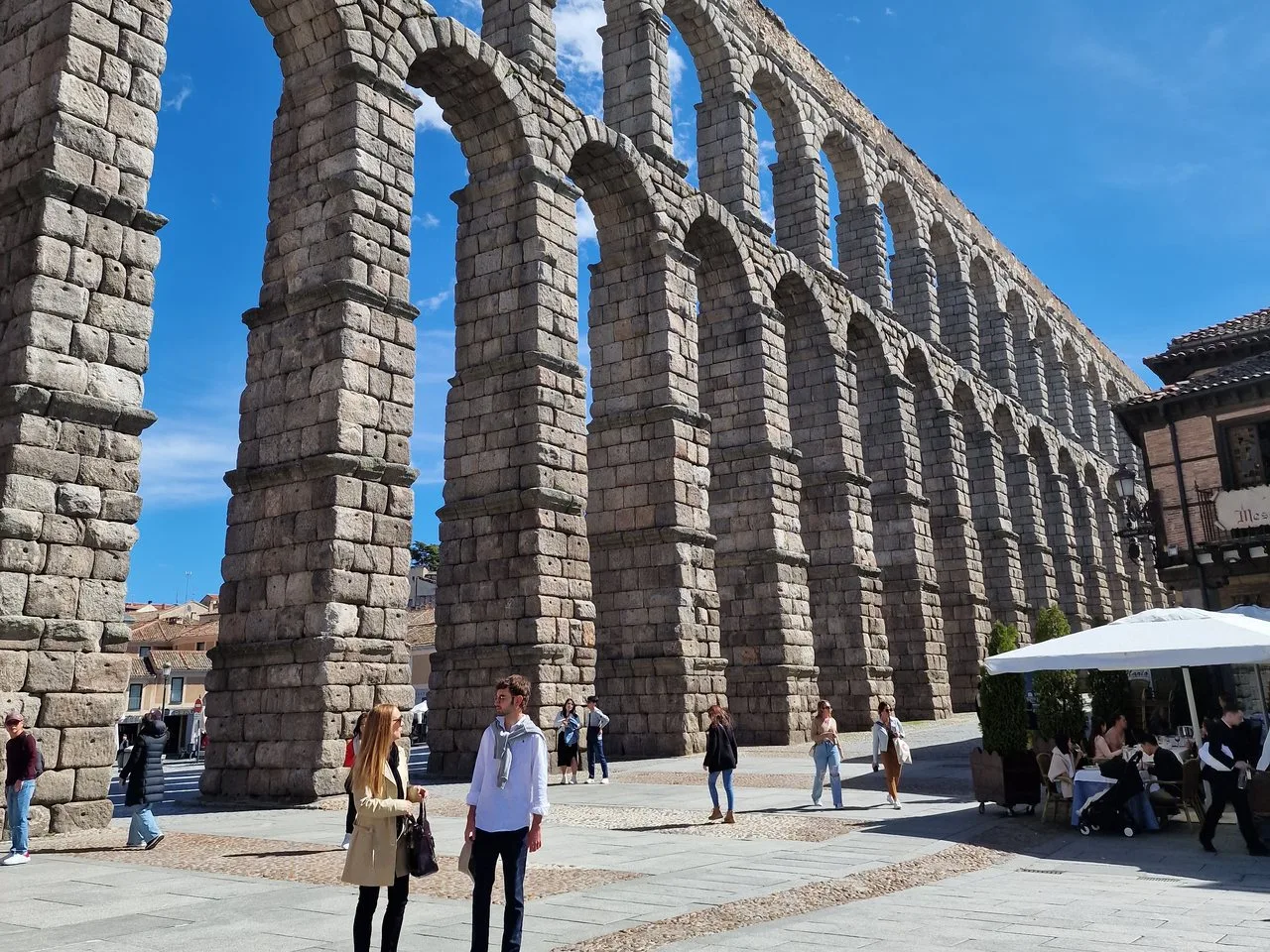 Arcos del Acueducto de Segovia en la plaza del Azoguejo