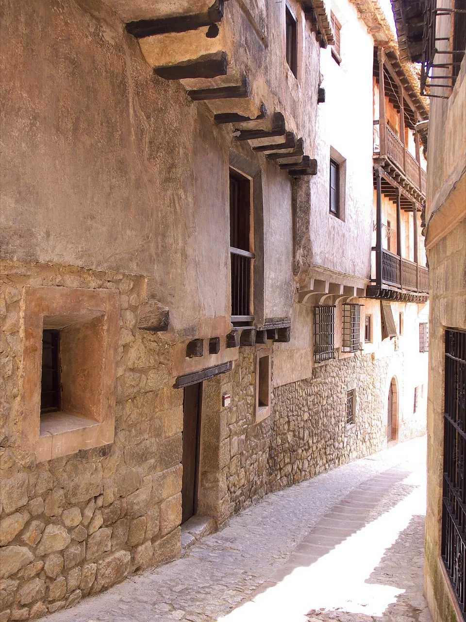 Calle estrecha de Albarracín