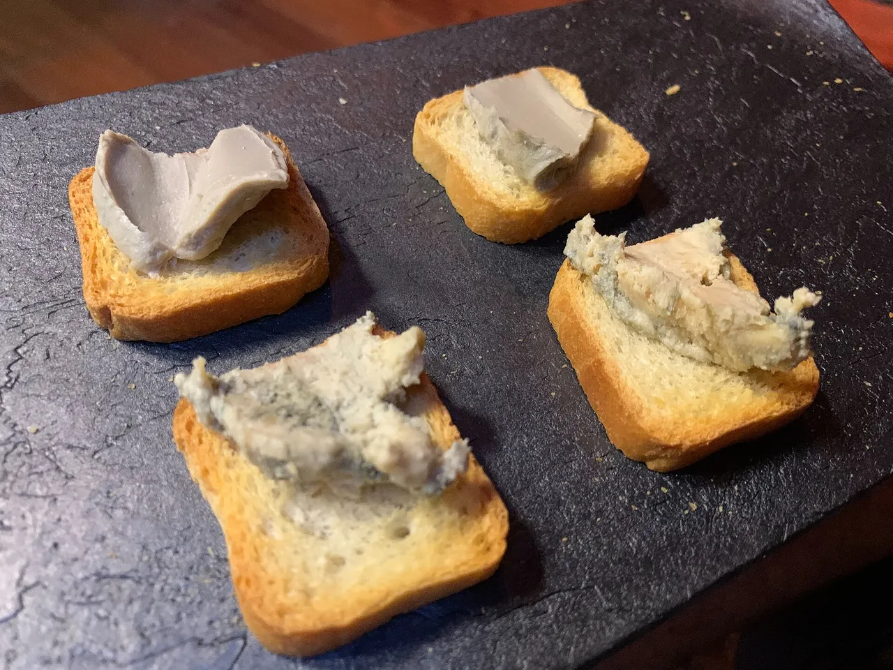 Tostas con queso de Cabrales