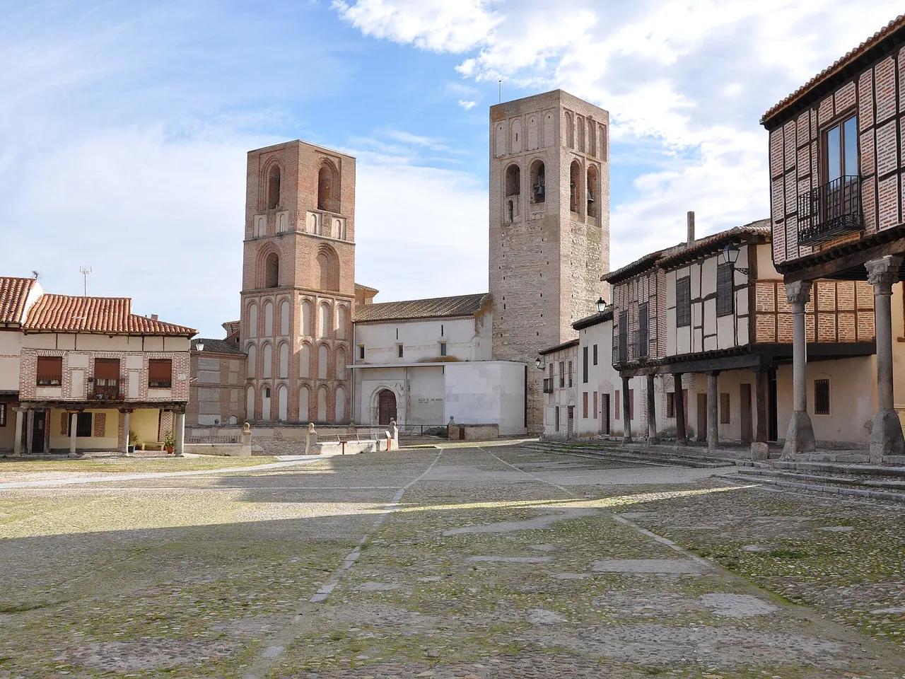 Iglesia de San Martín en la Plaza de la Villa de Arévalo