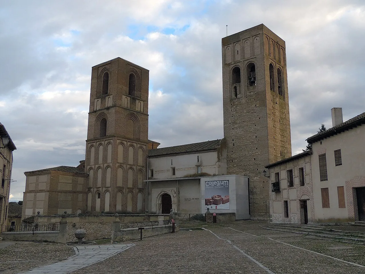 Torres de ladrillo de la iglesia de San Martín de Arévalo