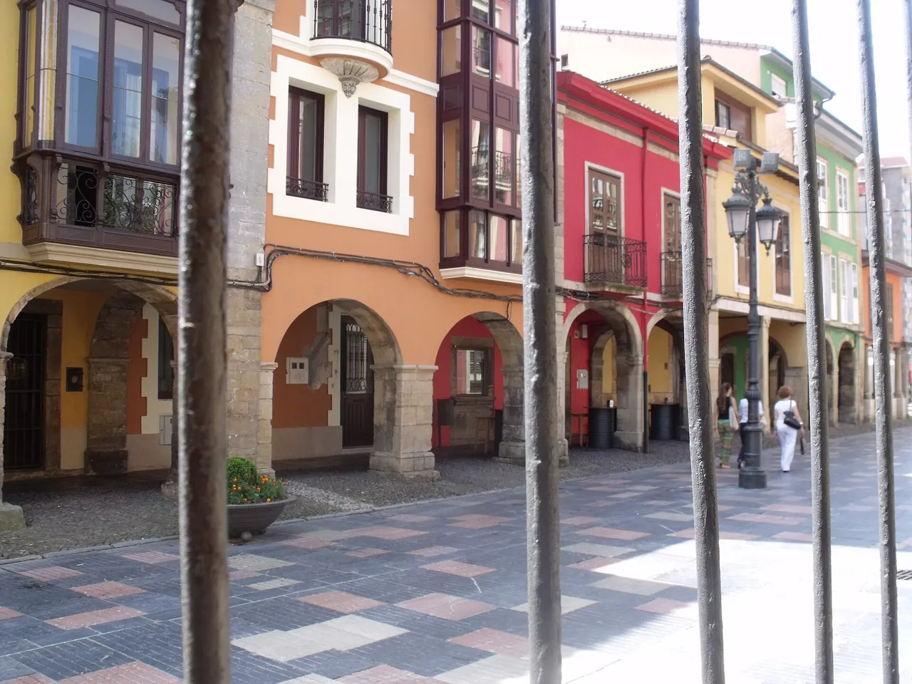 Calle Galiana en el casco antiguo de Avilés