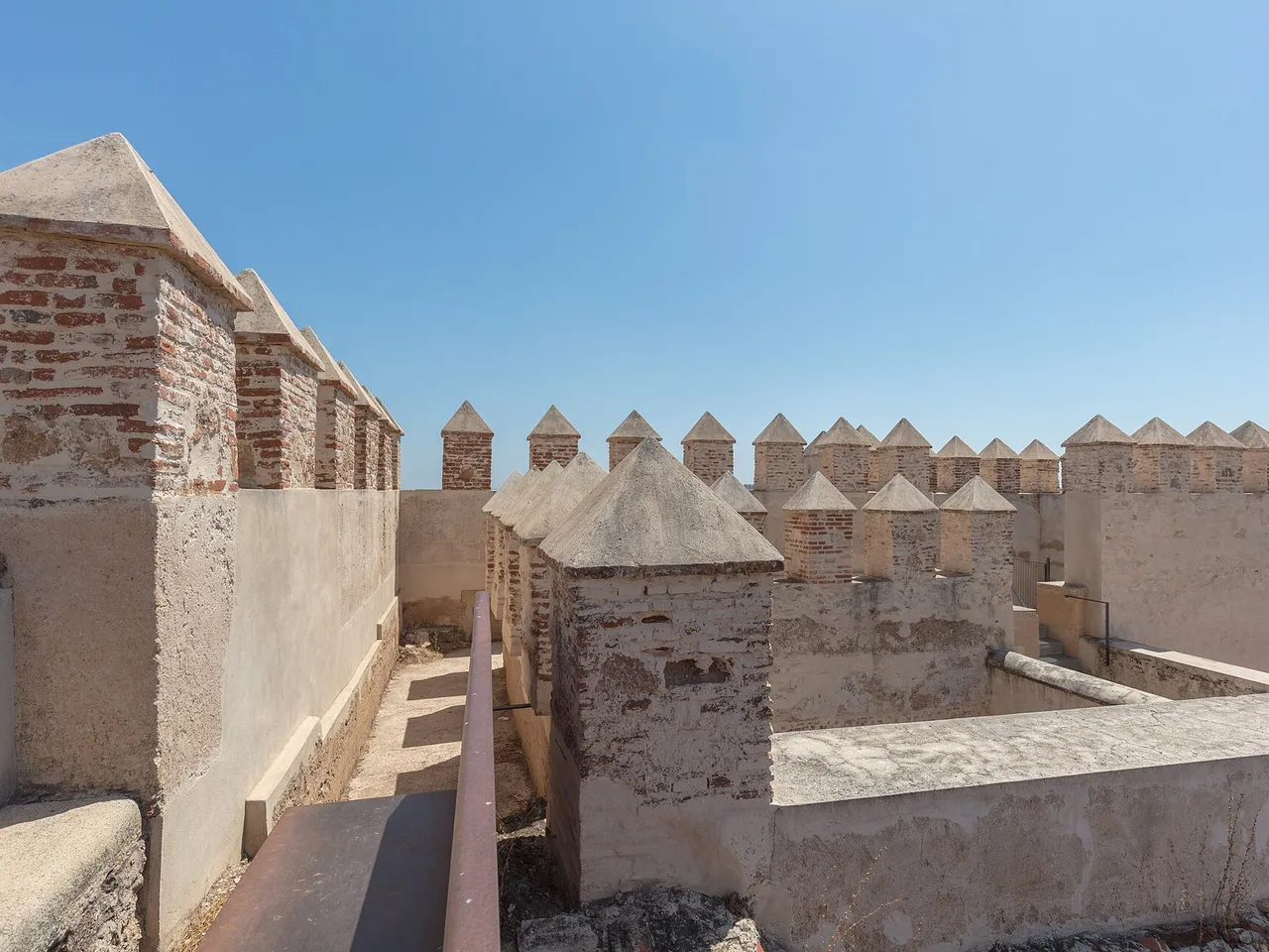 Muralla de la Alcazaba