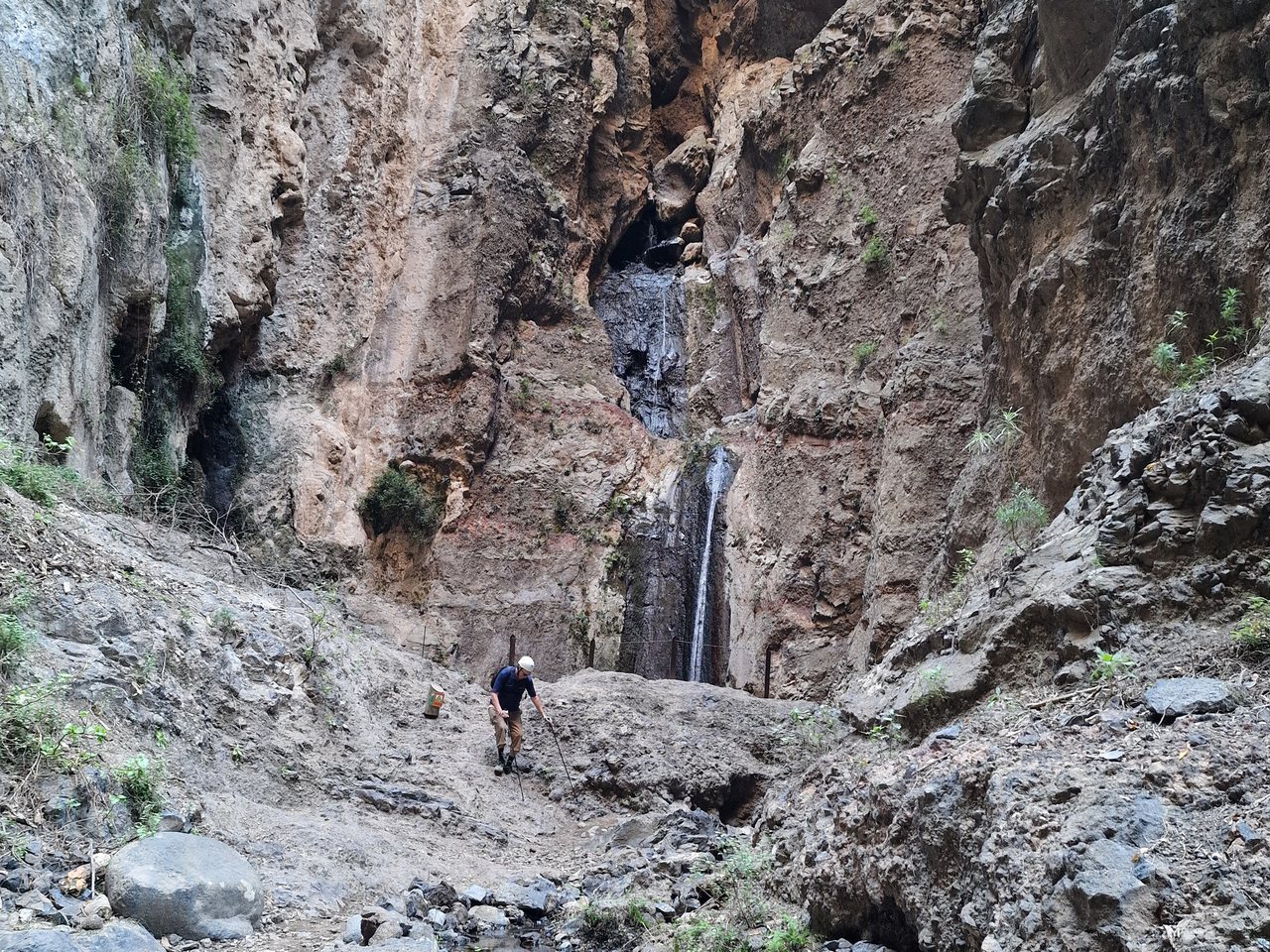 Paredes del Barranco del Infierno junto a la cascada