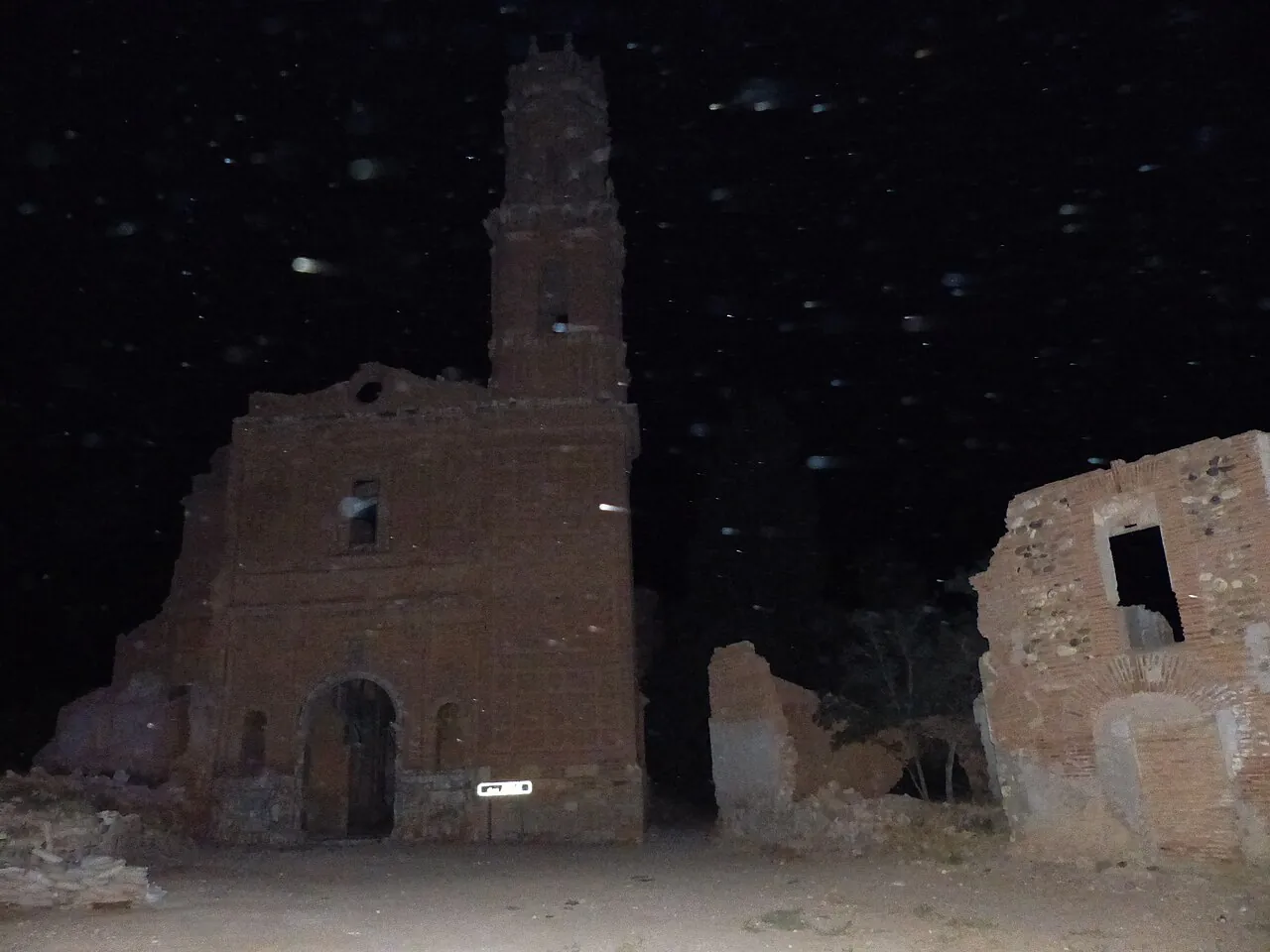Pueblo Viejo de Belchite de noche