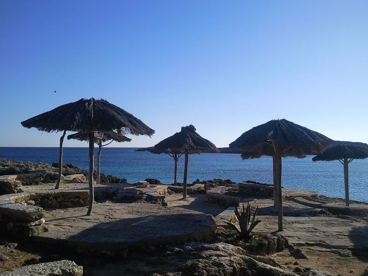 Playa de Binibeca con arena y aguas tranquilas