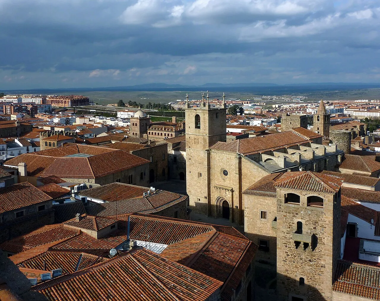 Tejados y torres de la Ciudad Monumental de Cáceres