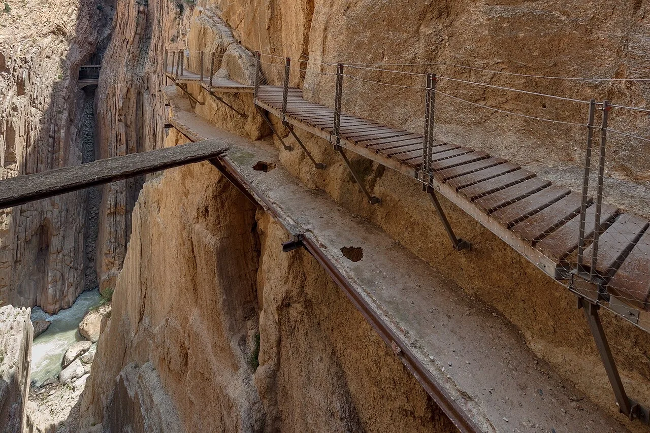 Pasarela original del Caminito del Rey bajo la nueva