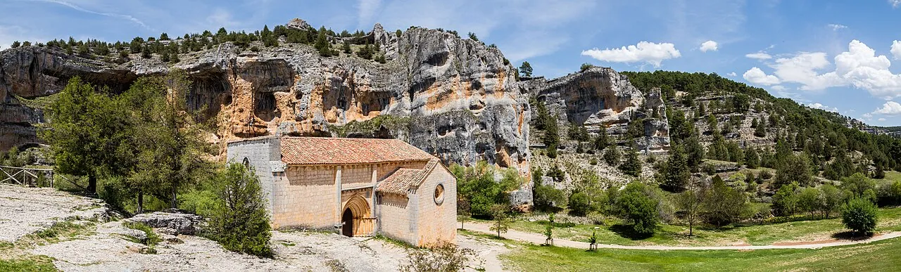 Ermita de San Bartolomé en el Cañón del Río Lobos