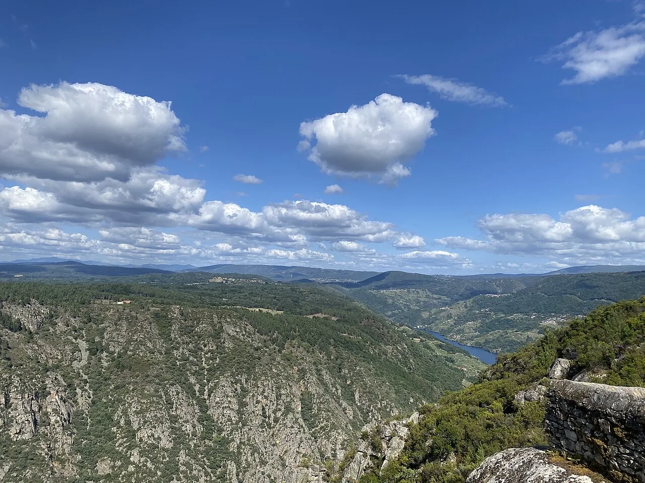 Vista del Cañón del Sil desde un mirador
