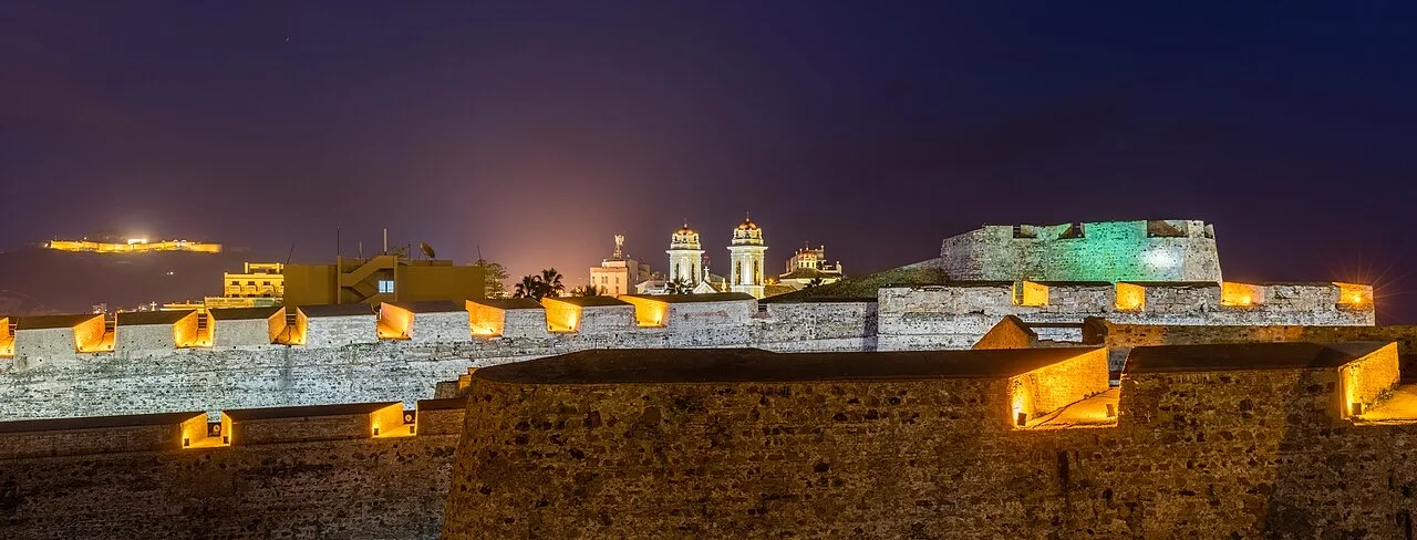 Murallas Reales de Ceuta iluminadas