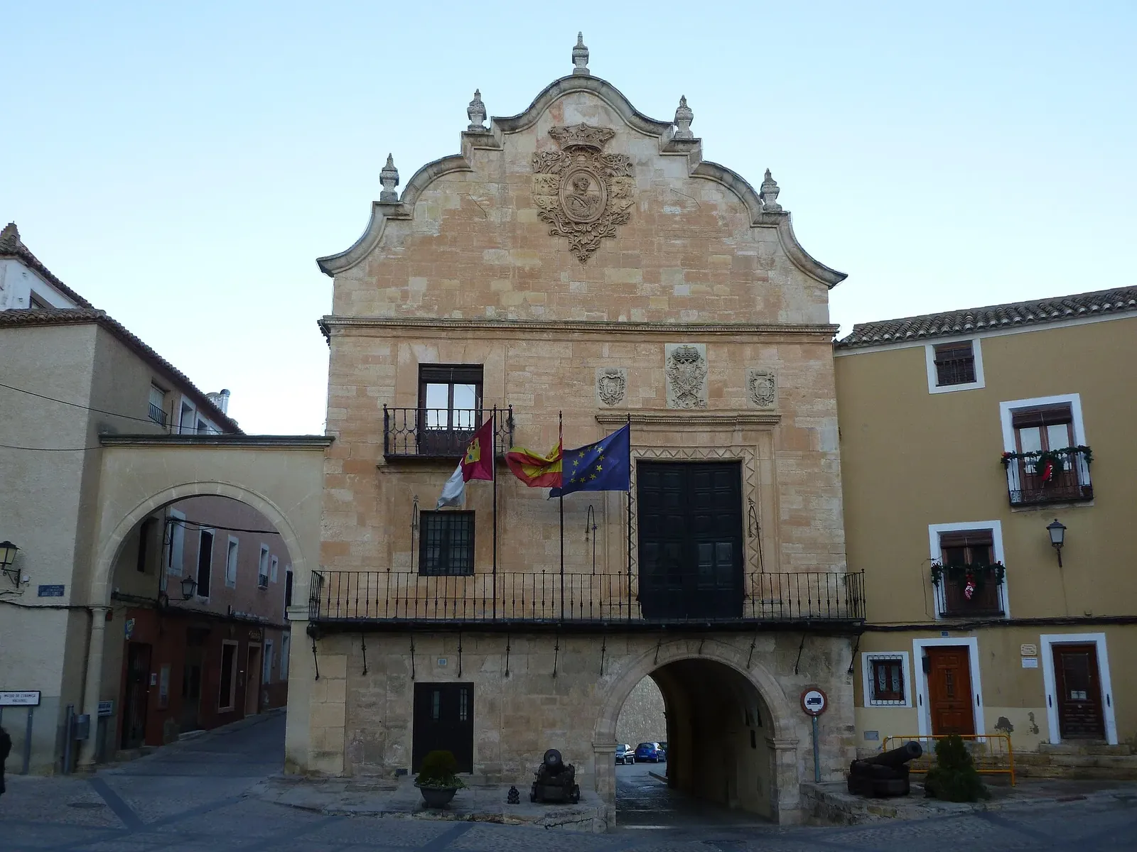 Ayuntamiento de Chinchilla de Montearagón en la Plaza Mayor