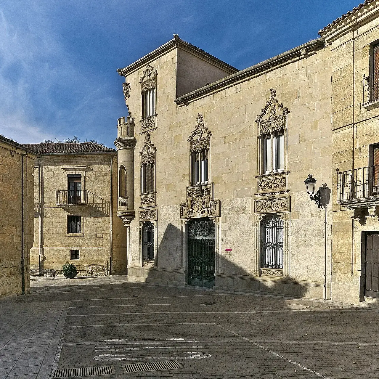Fachada de un palacio en Ciudad Rodrigo