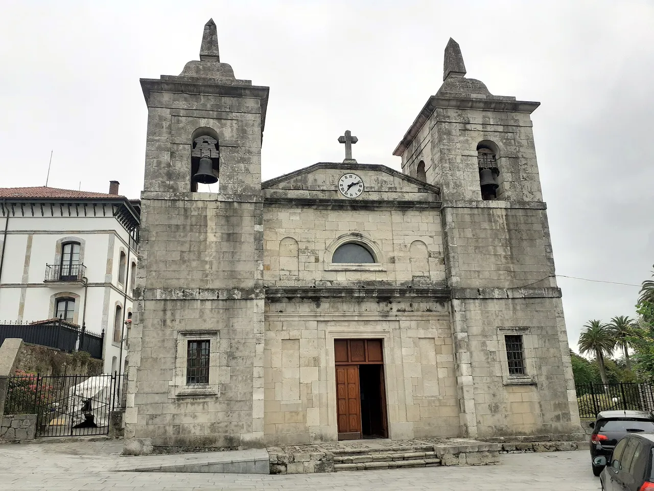 Iglesia de Santa María de Colombres