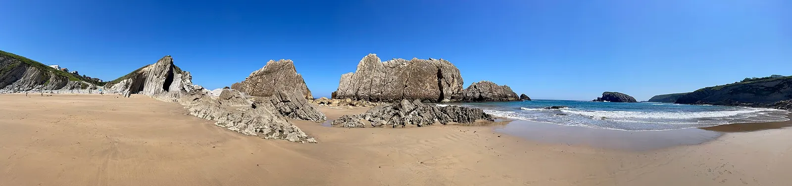 Panorámica de la playa de la Arnía