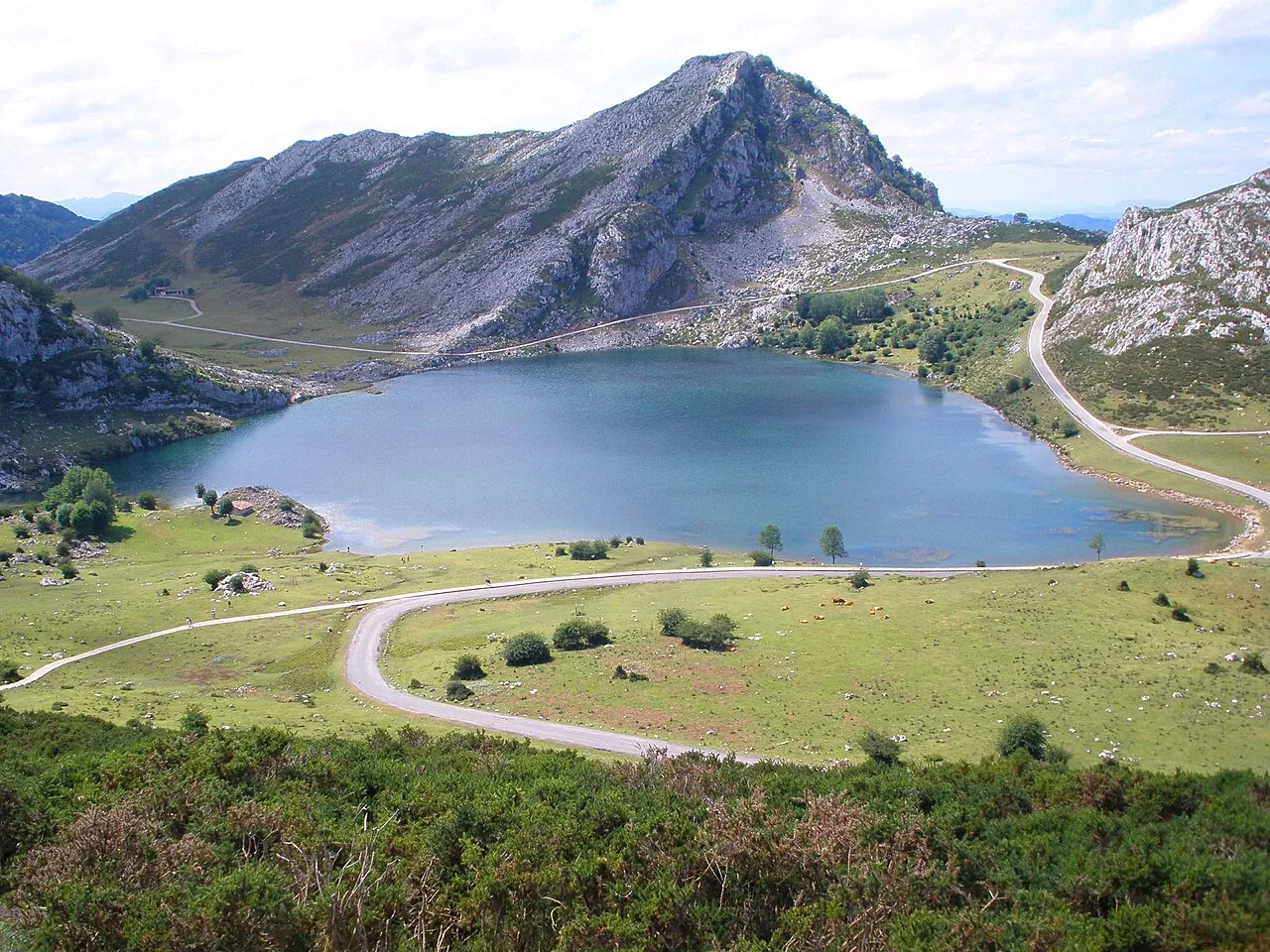 Lago Enol en los Lagos de Covadonga