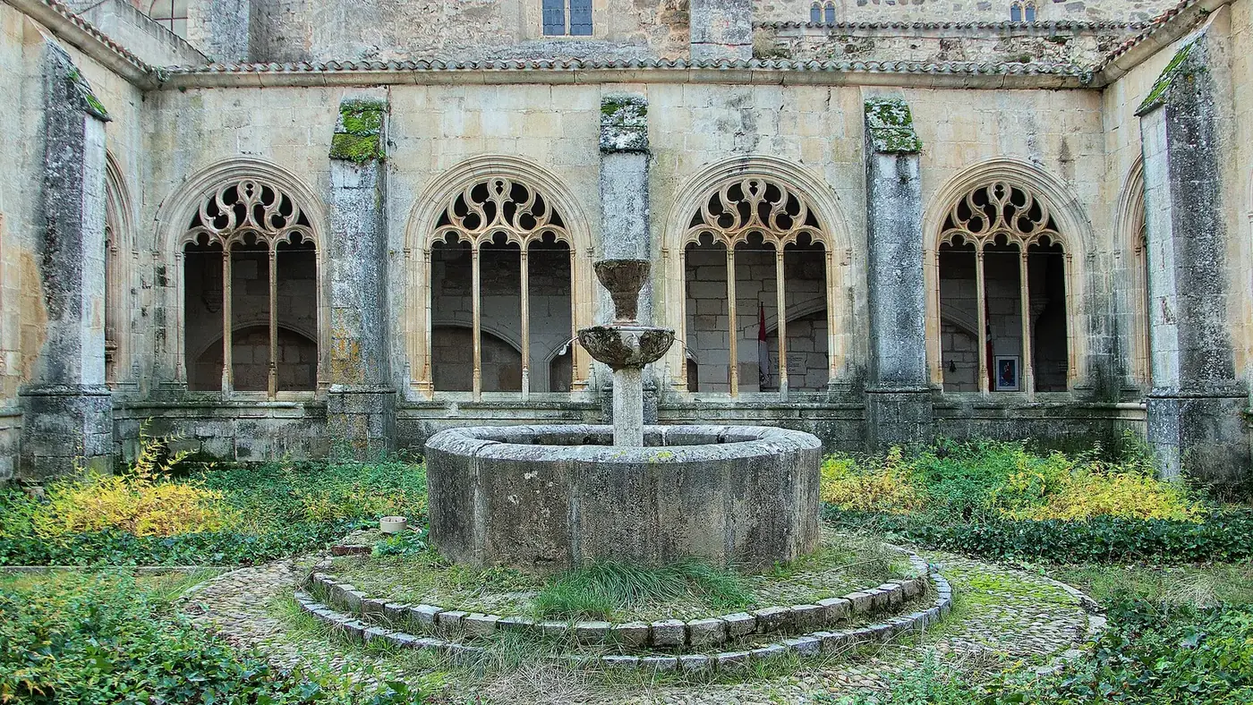 Claustro de la colegiata de Covarrubias