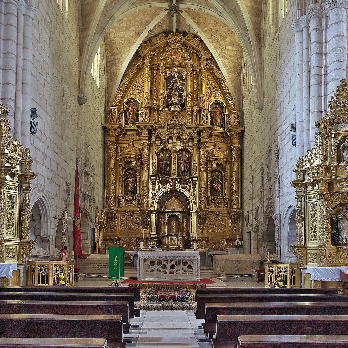 Iglesia de la colegiata de San Cosme y San Damián