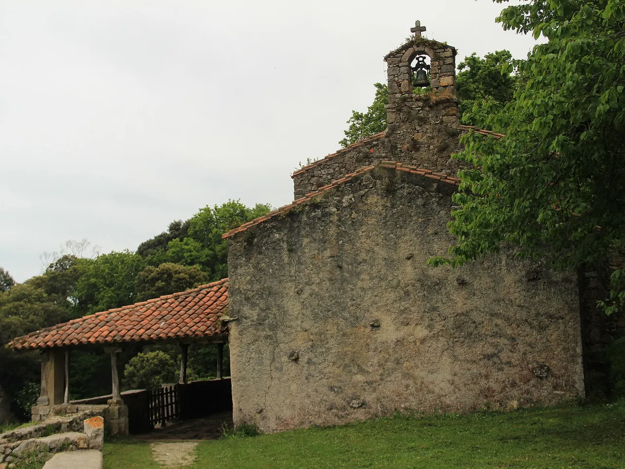 Capilla de Santu Medé en Pimiango
