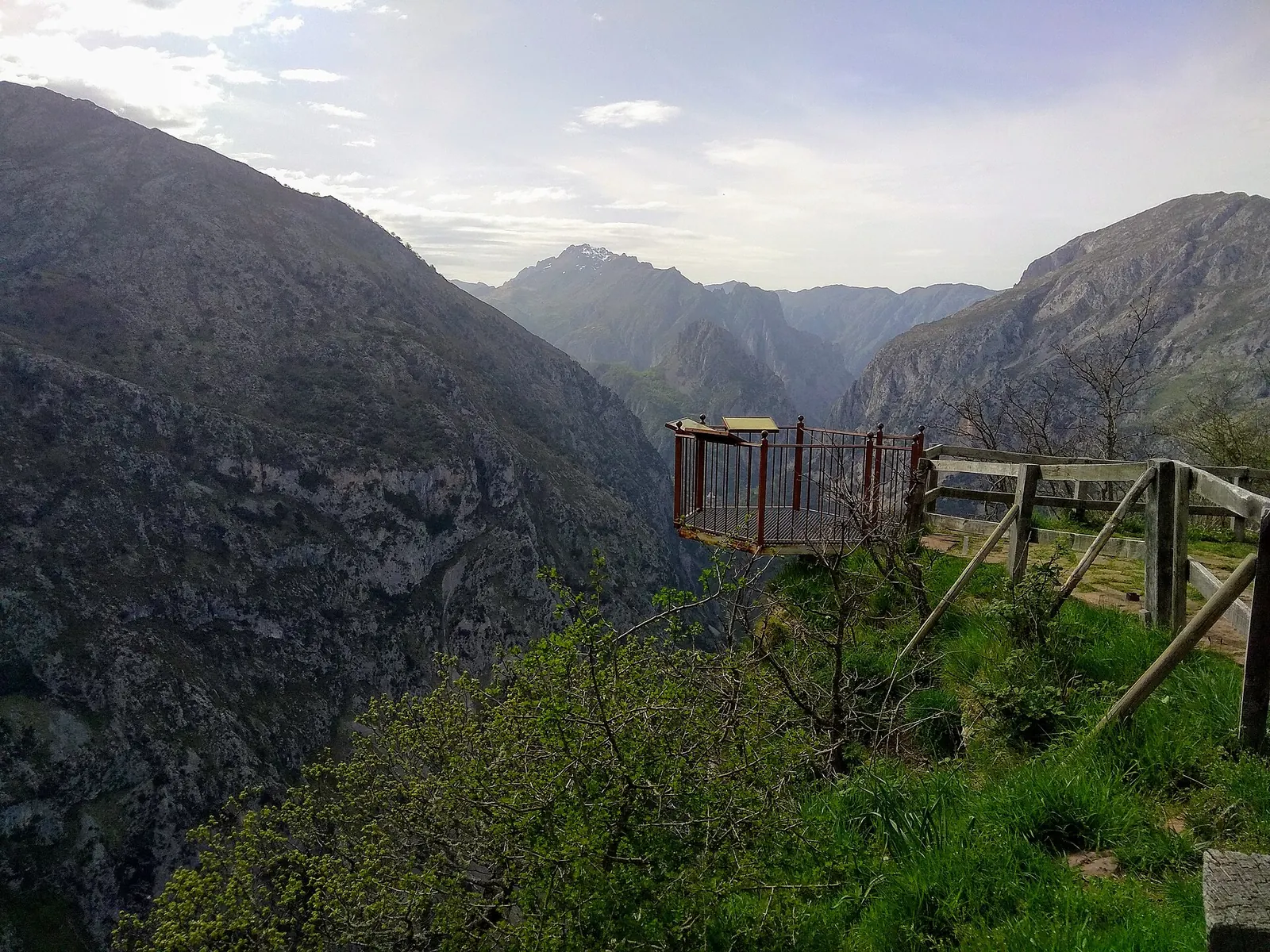 Mirador de Santa Catalina sobre el Desfiladero de La Hermida