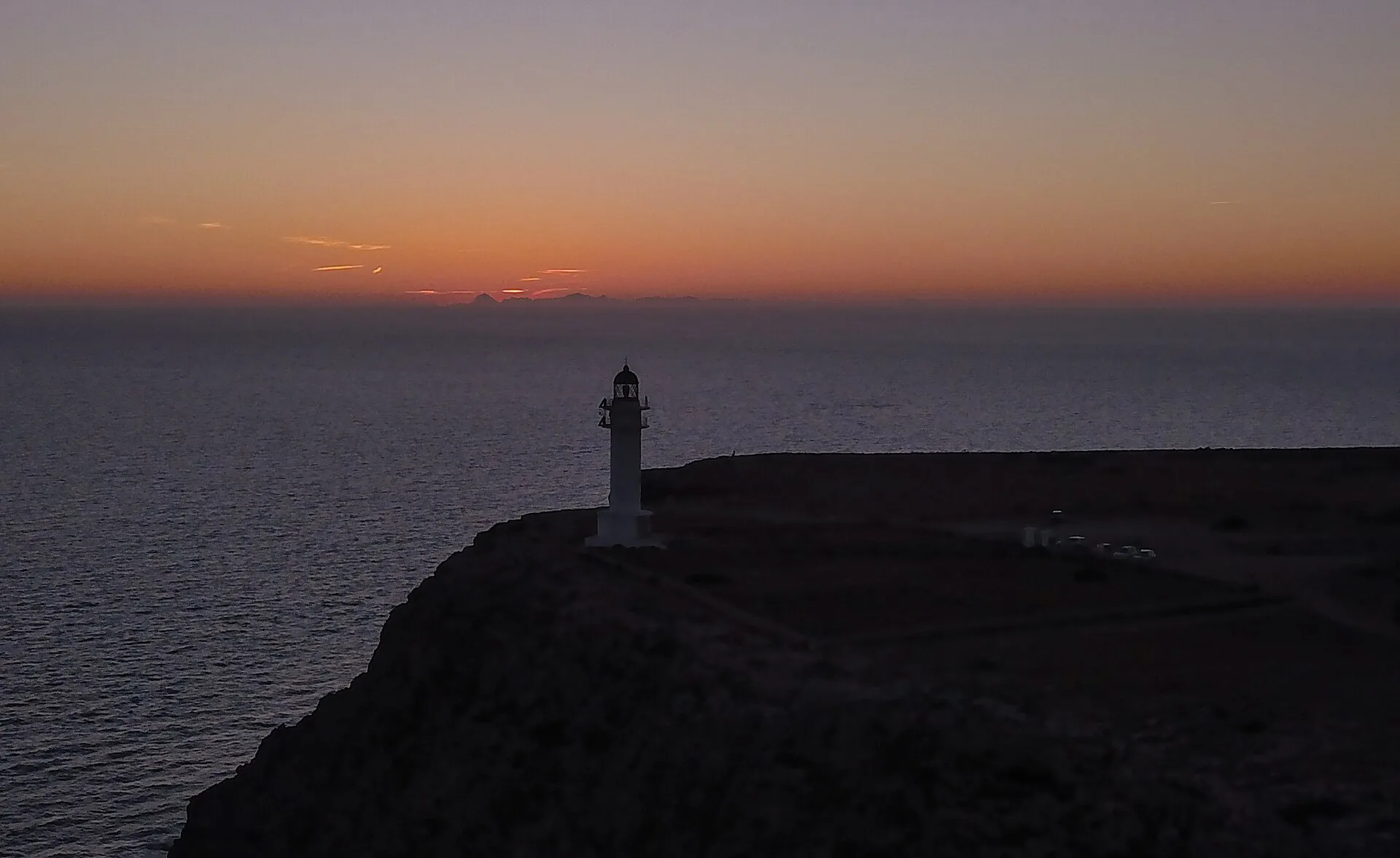 Atardecer en el faro de Cap de Barbaria