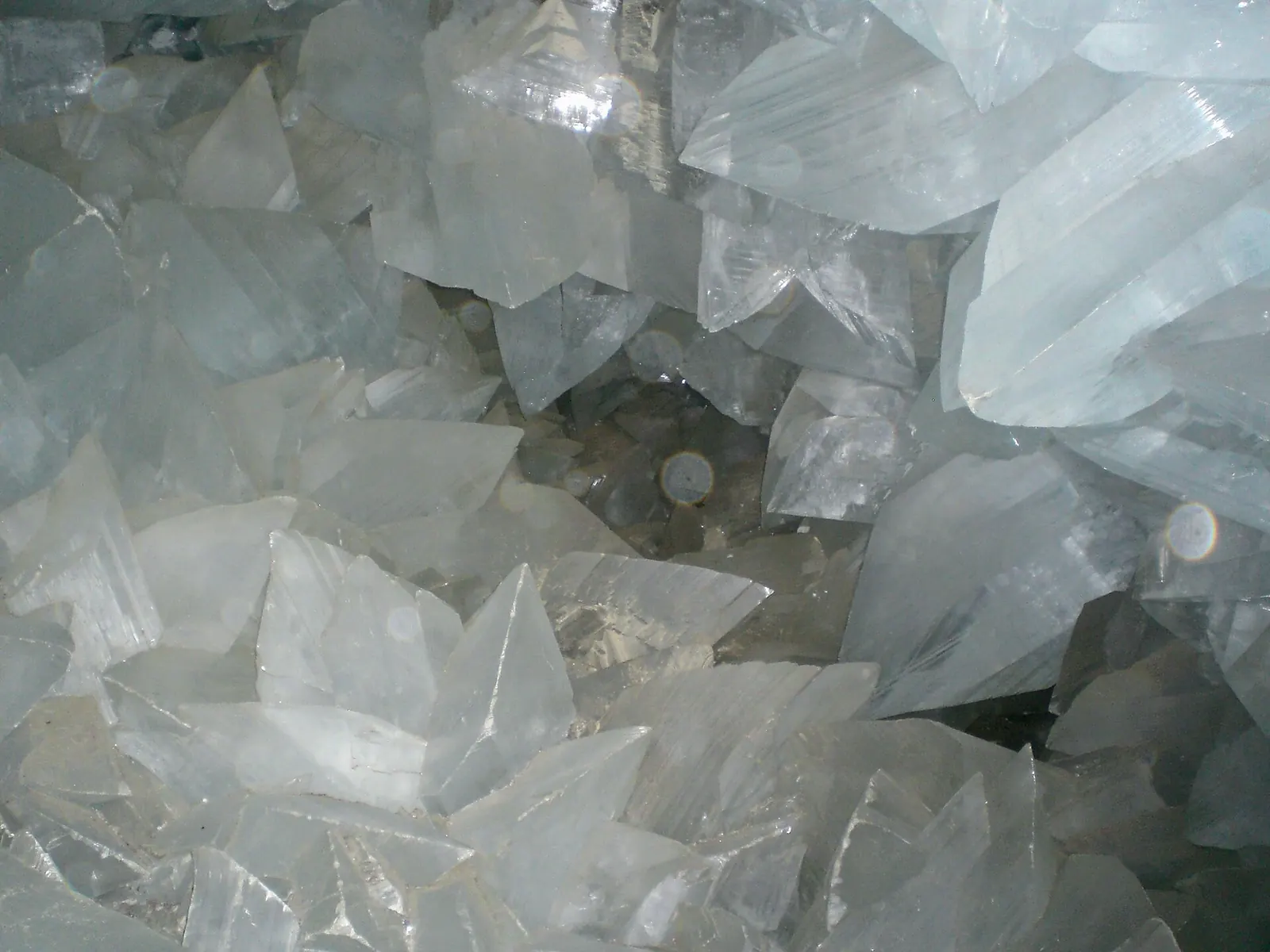 Cristales de yeso de la Geoda de Pulpí
