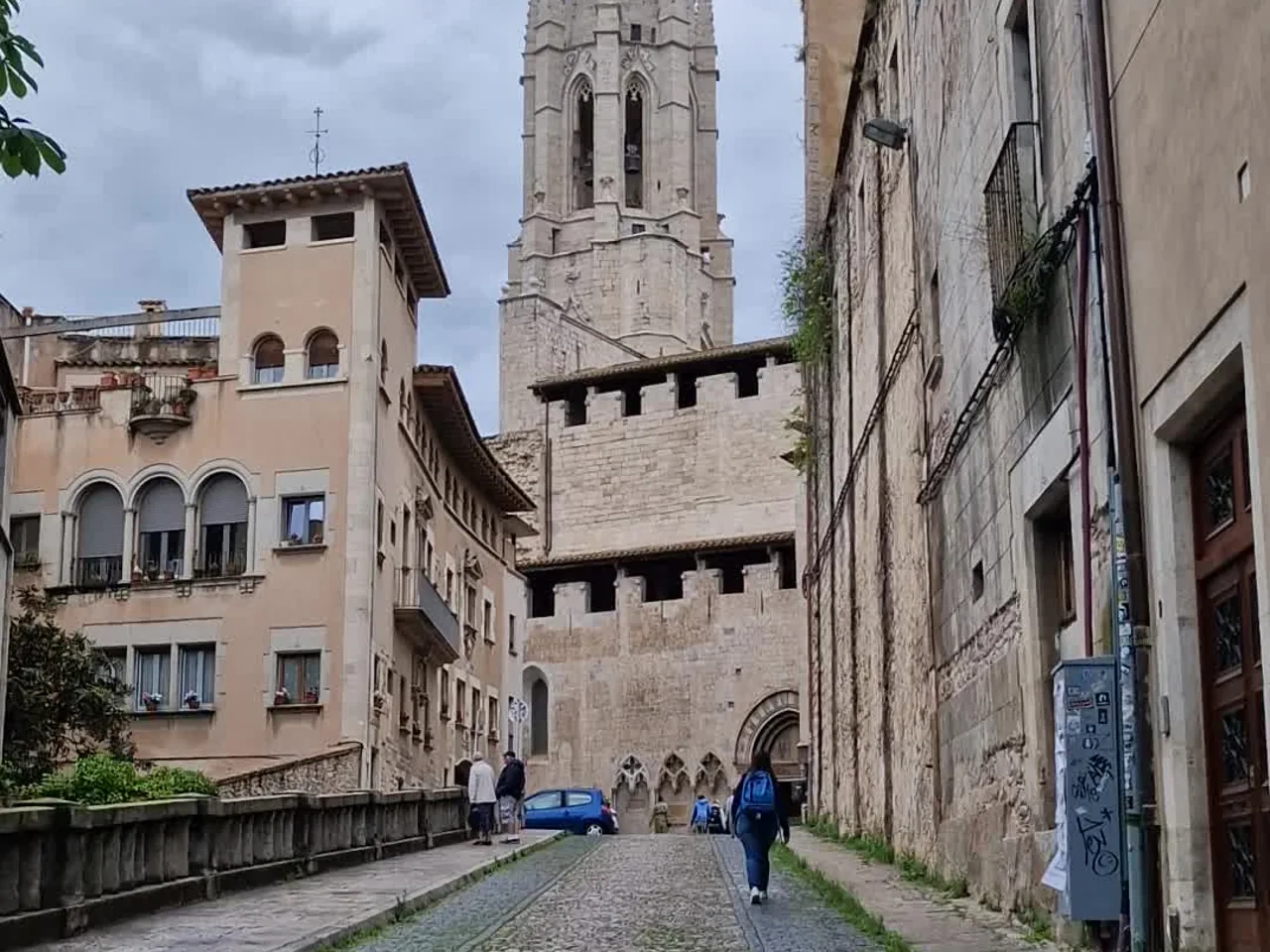 Calle empedrada de Girona
