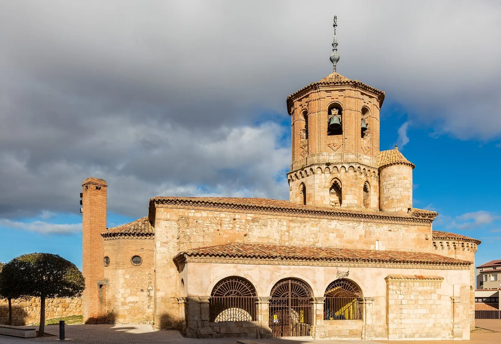 Iglesia románica de San Miguel en Almazán, Soria