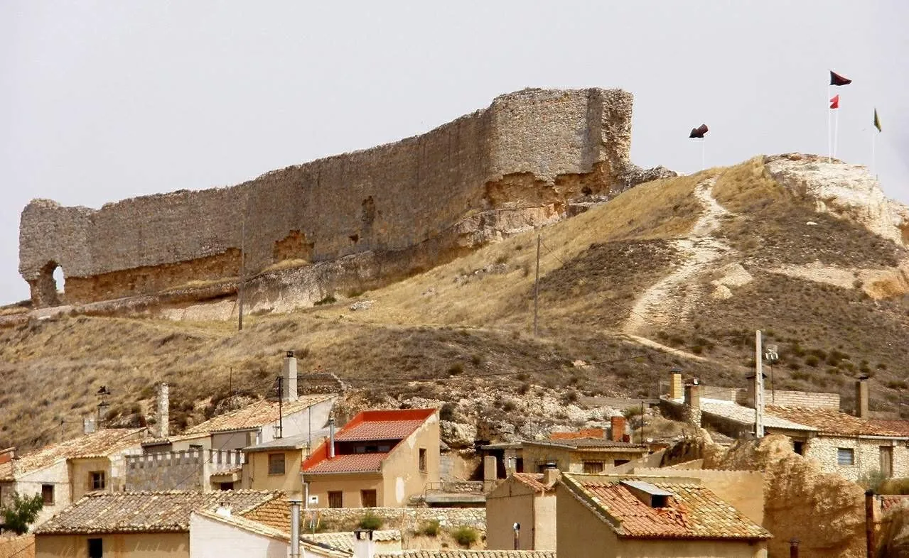 Castillo de Gormaz sobre su cerro, Soria