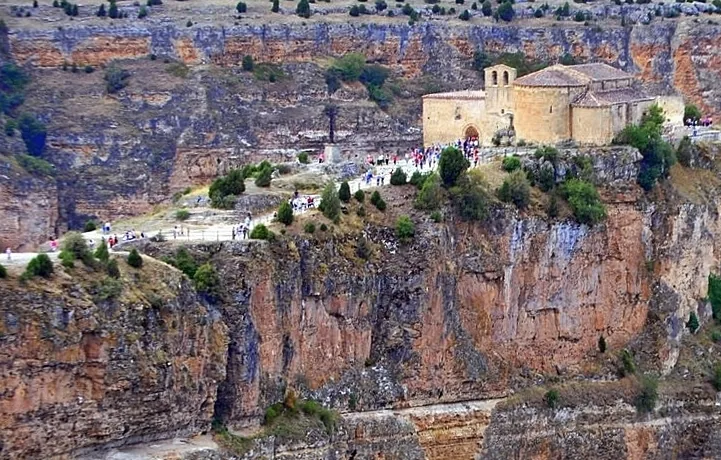 La Cuchillada junto a San Frutos