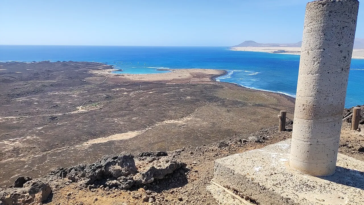 Vista de la Playa de la Concha desde la Caldera de Lobos