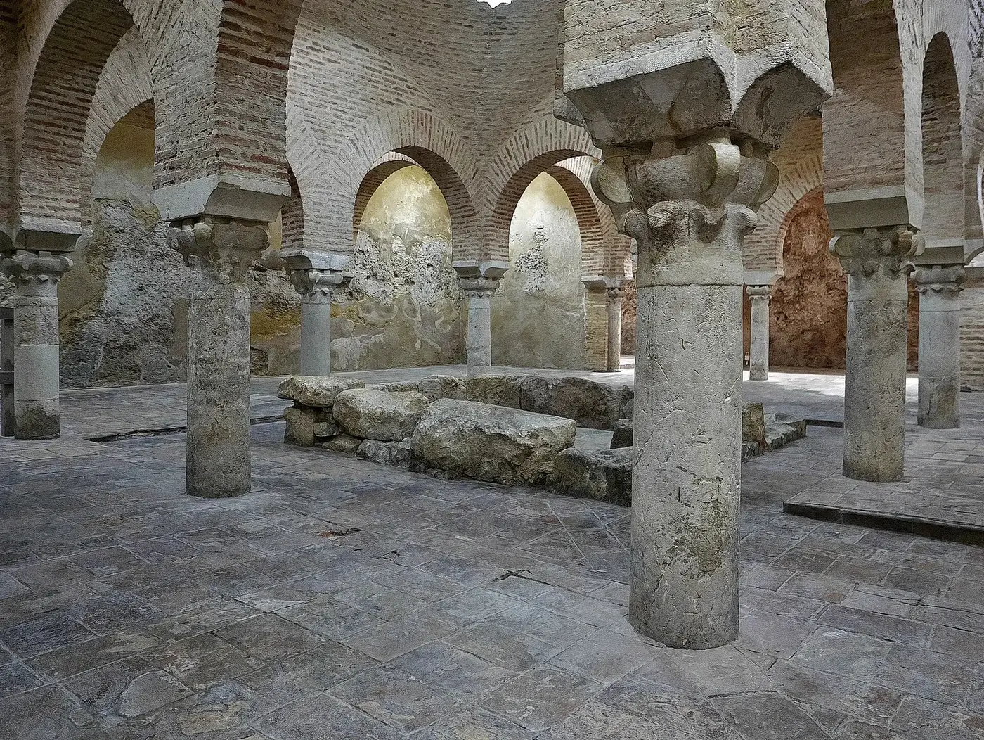 Sala central de los baños árabes de Jaén