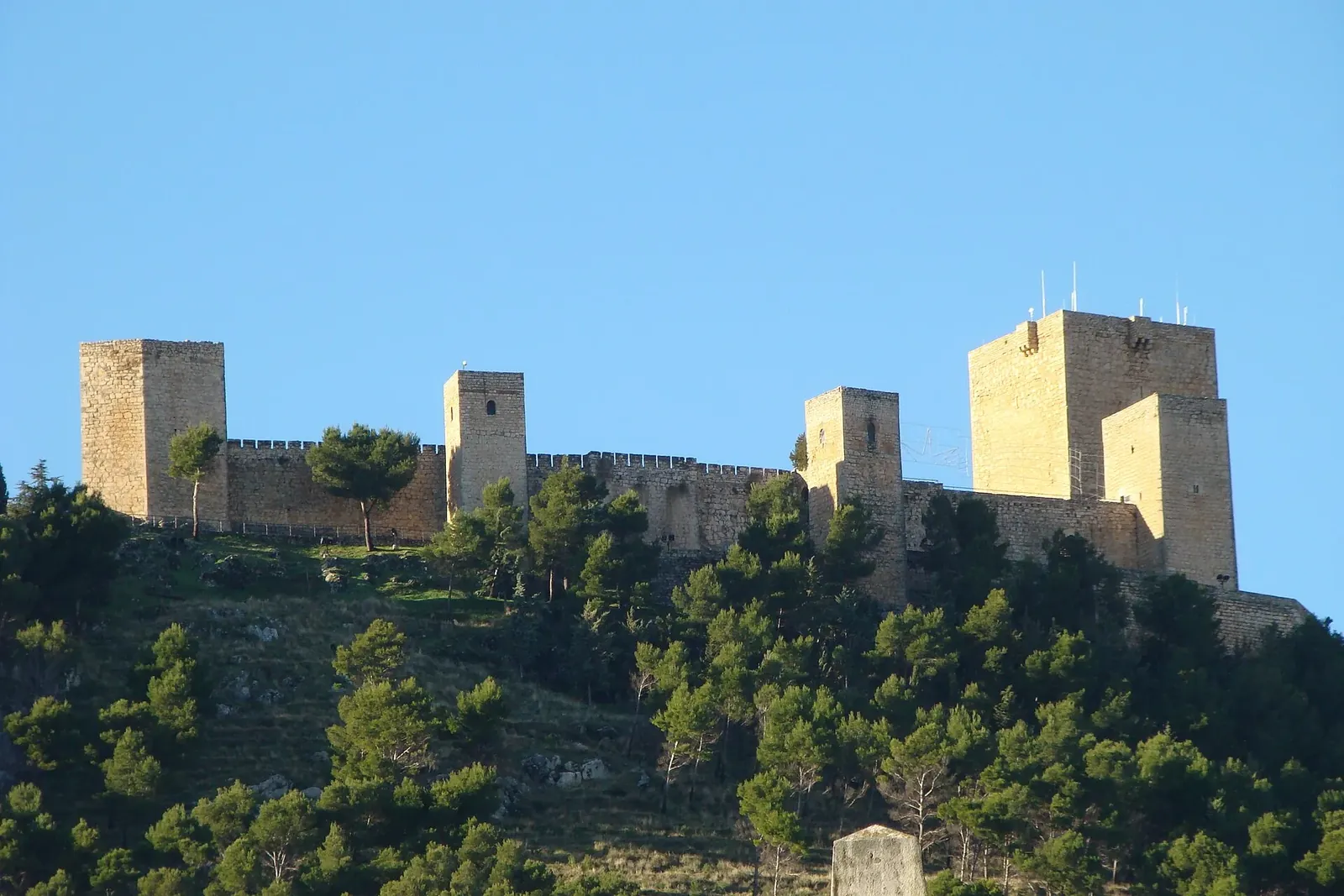 Qué ver en Jaén: la catedral de Vandelvira, el castillo de Santa Catalina y los mayores baños árabes de España