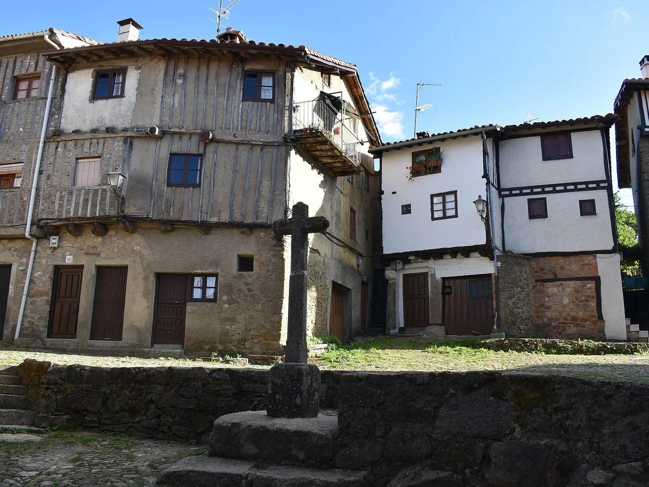 Crucero de piedra en La Alberca
