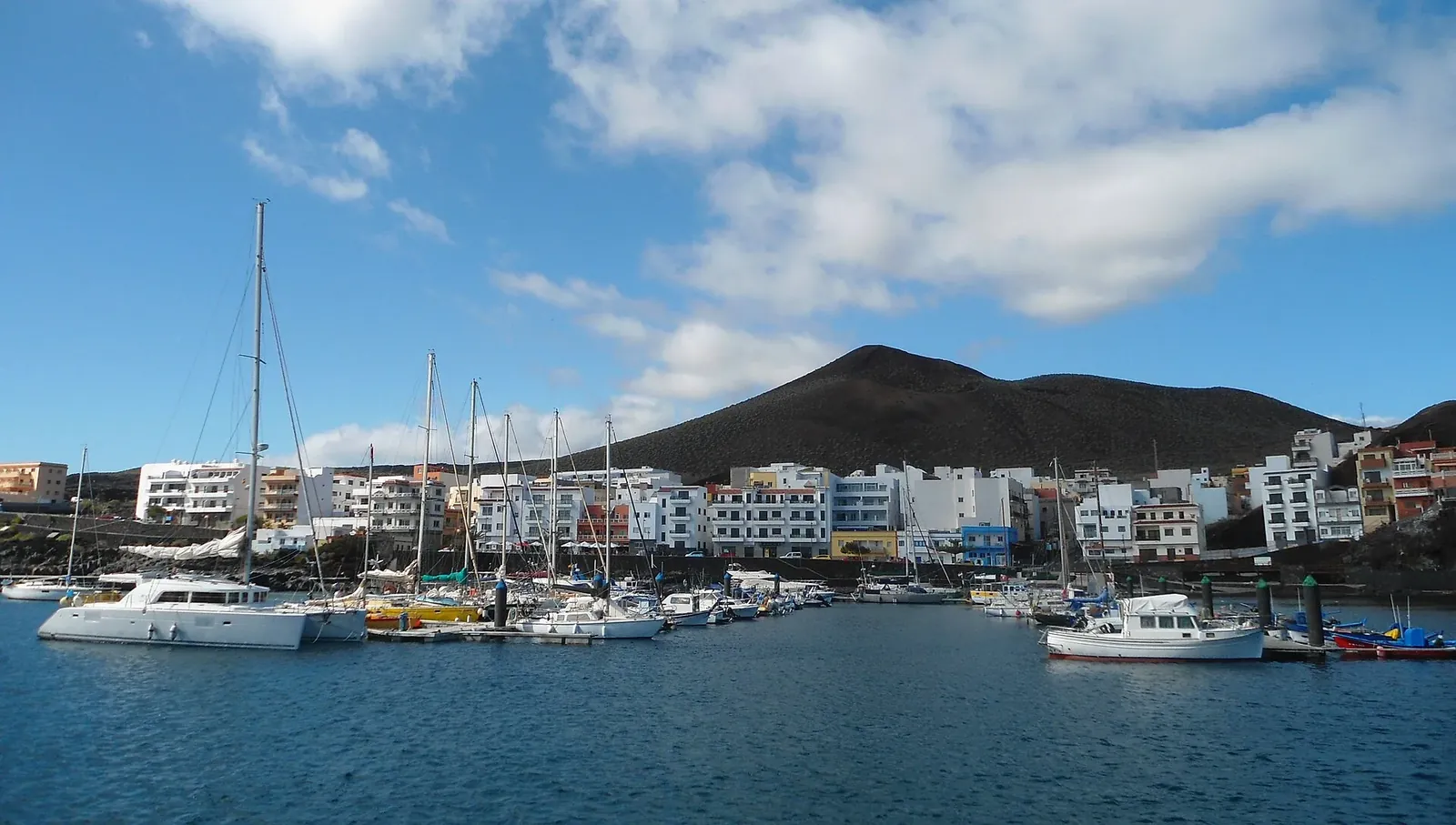 La Restinga: buceo en el Mar de las Calmas, el volcán Tagoro y el pueblo más al sur de España