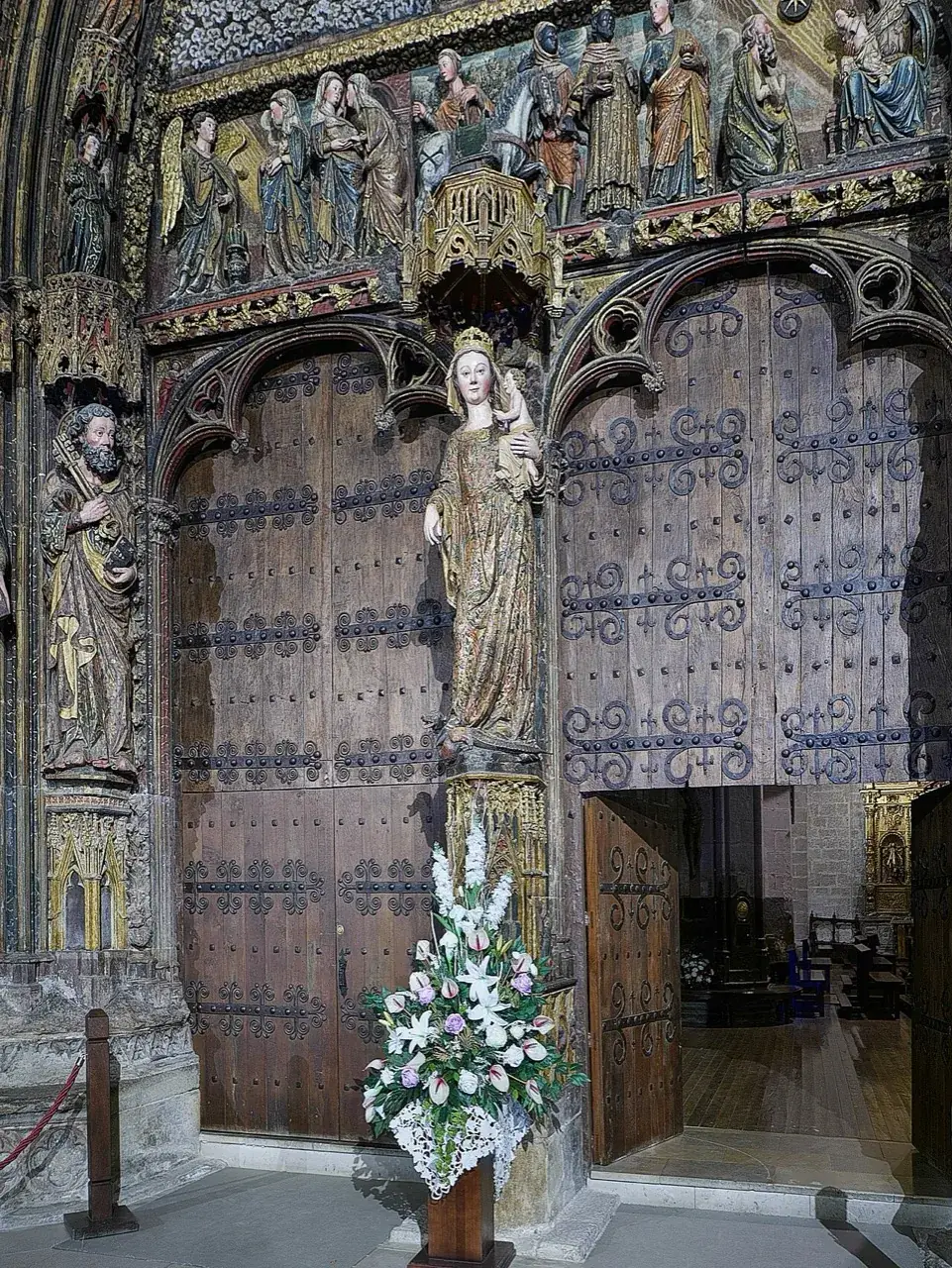 Pórtico policromado de Santa María de los Reyes en Laguardia