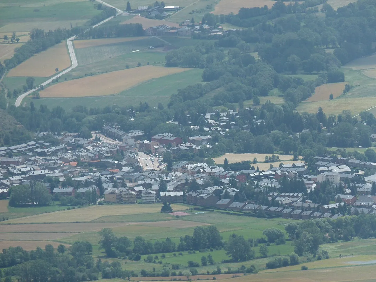 Vista aérea de Llívia en la Cerdanya