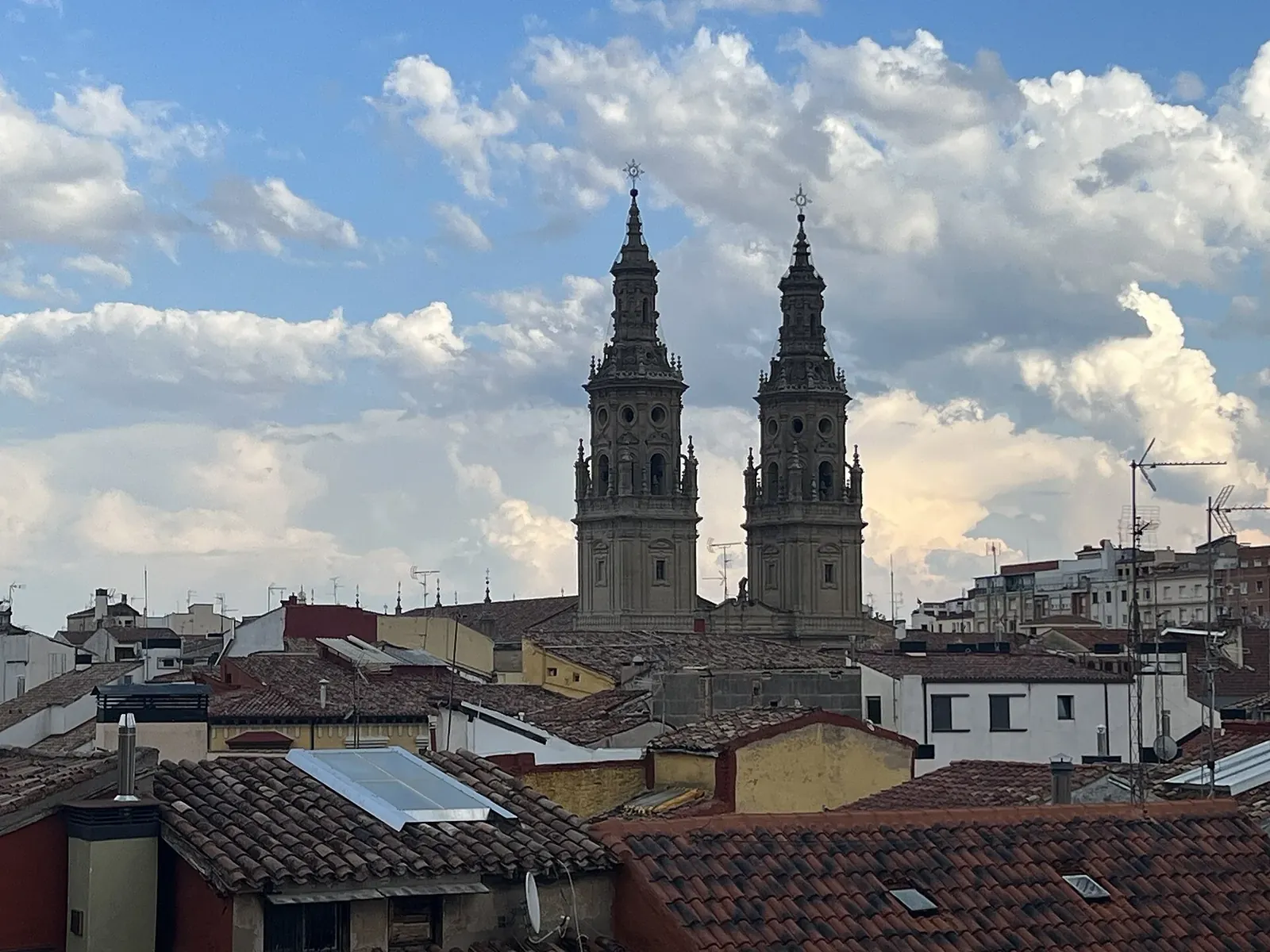 Qué ver en Logroño: la calle Laurel, la Redonda, el Camino de Santiago y bodegas en plena ciudad