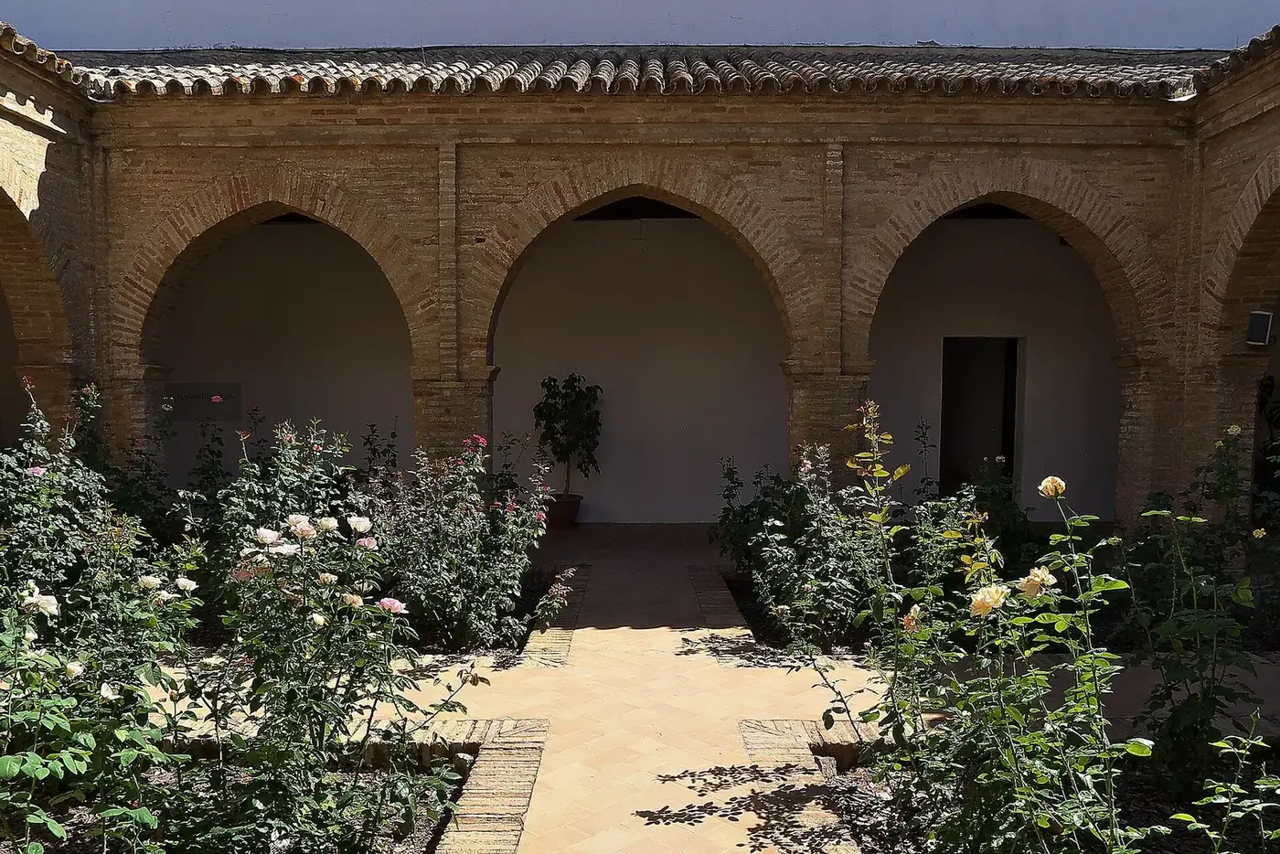 Claustro mudéjar del monasterio de Santa Clara de Moguer