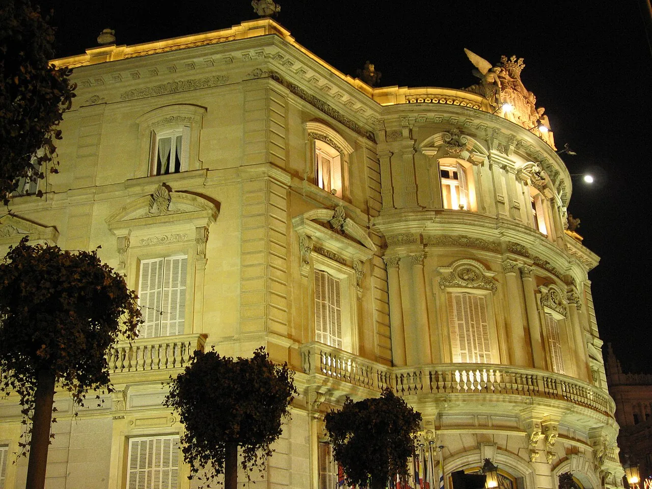 Fantasmas de Madrid: el Palacio de Linares y otras leyendas