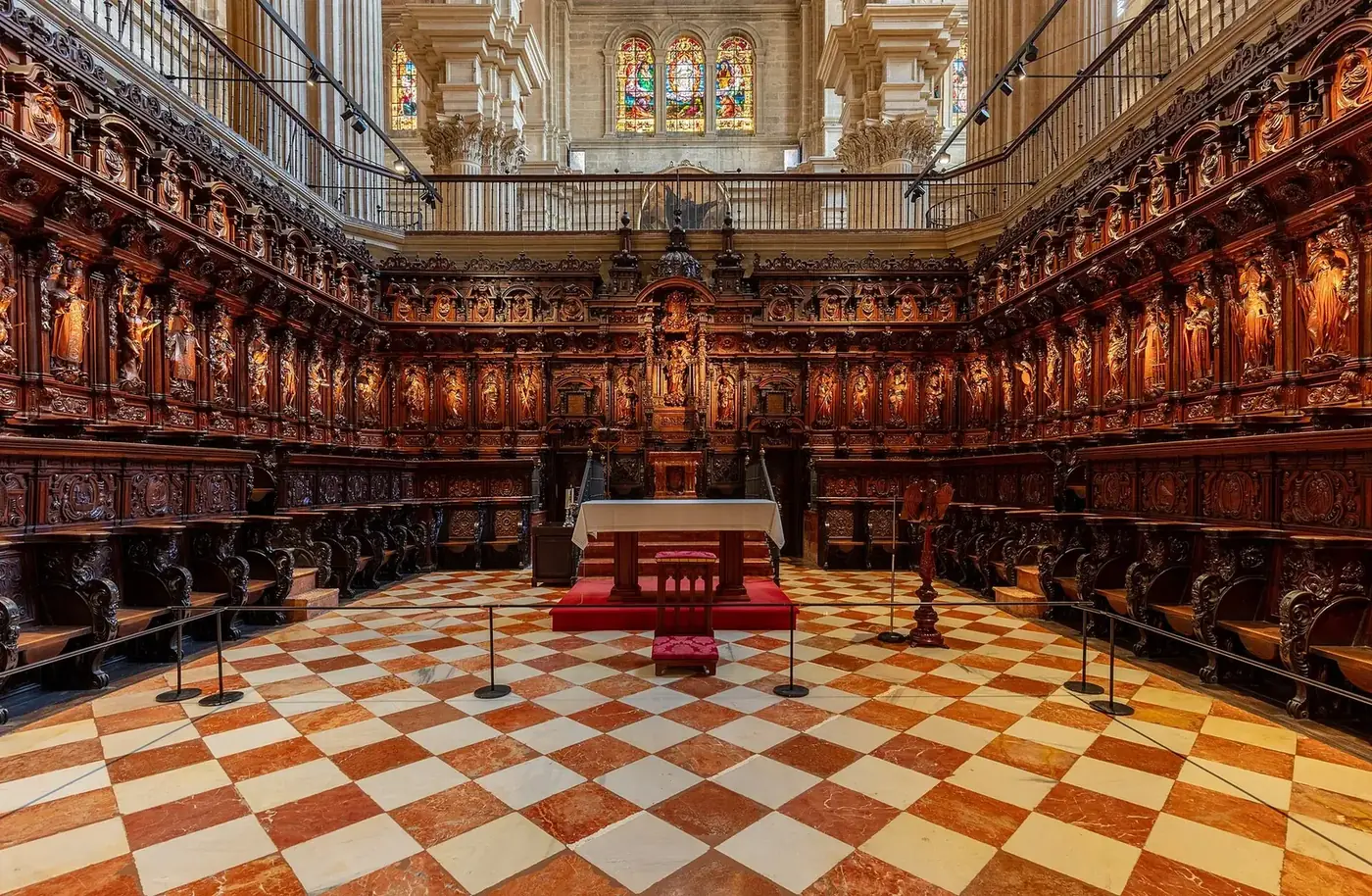 Coro de madera tallada de la catedral de Málaga