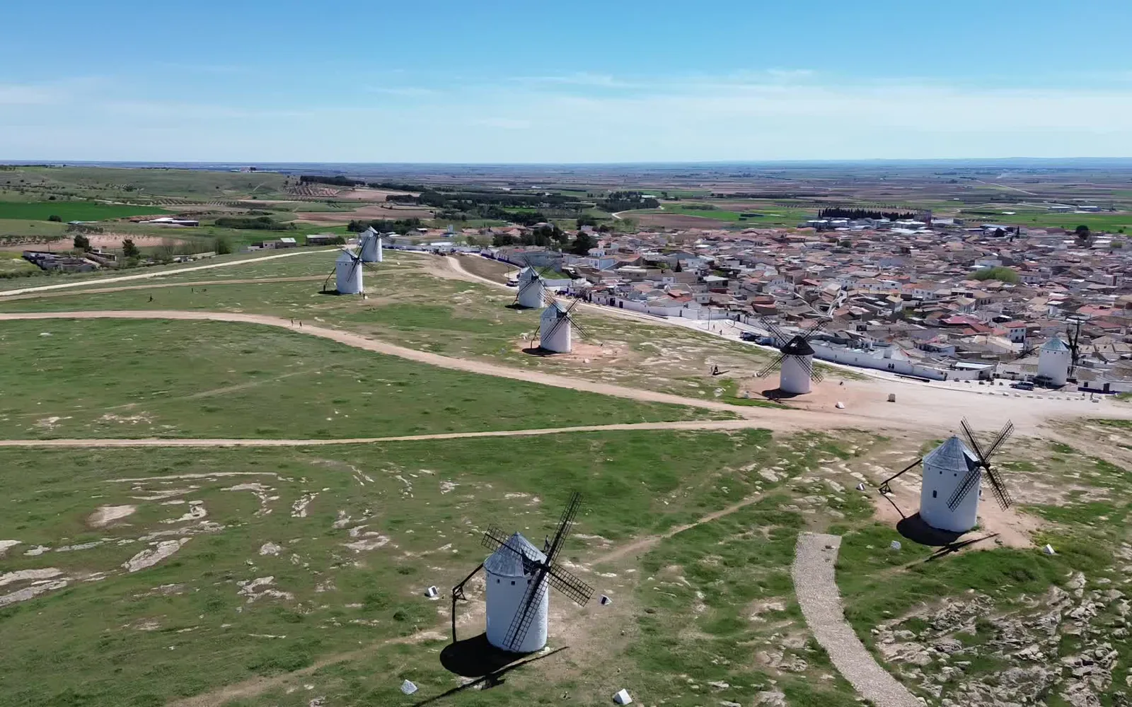 Qué ver en Campo de Criptana: los molinos de Don Quijote, el Albaicín y la sierra