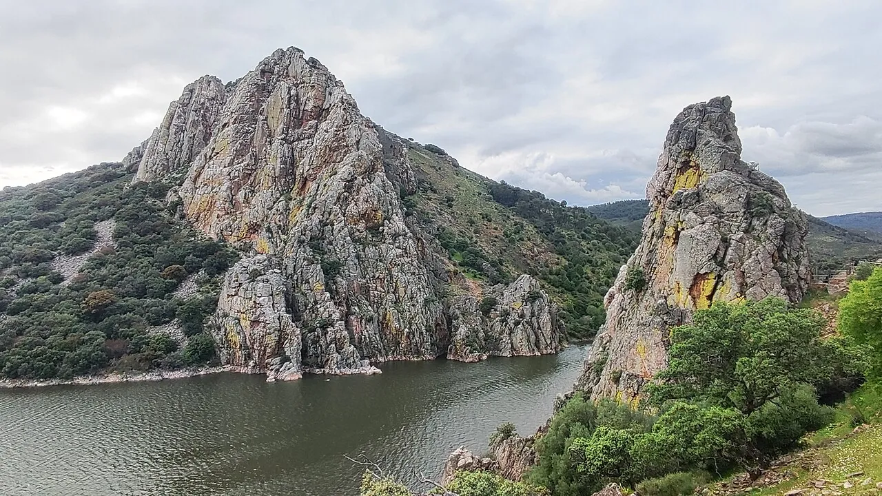 Monfragüe: el parque nacional de los buitres y el Salto del Gitano