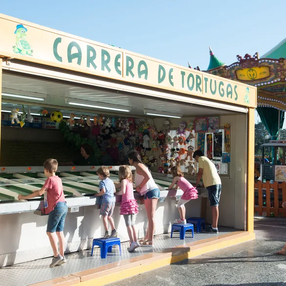 Carrera de tortugas en el parque del Monte Igueldo