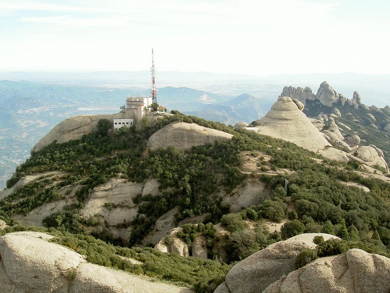 Vistas desde el pico de Sant Jeroni en Montserrat