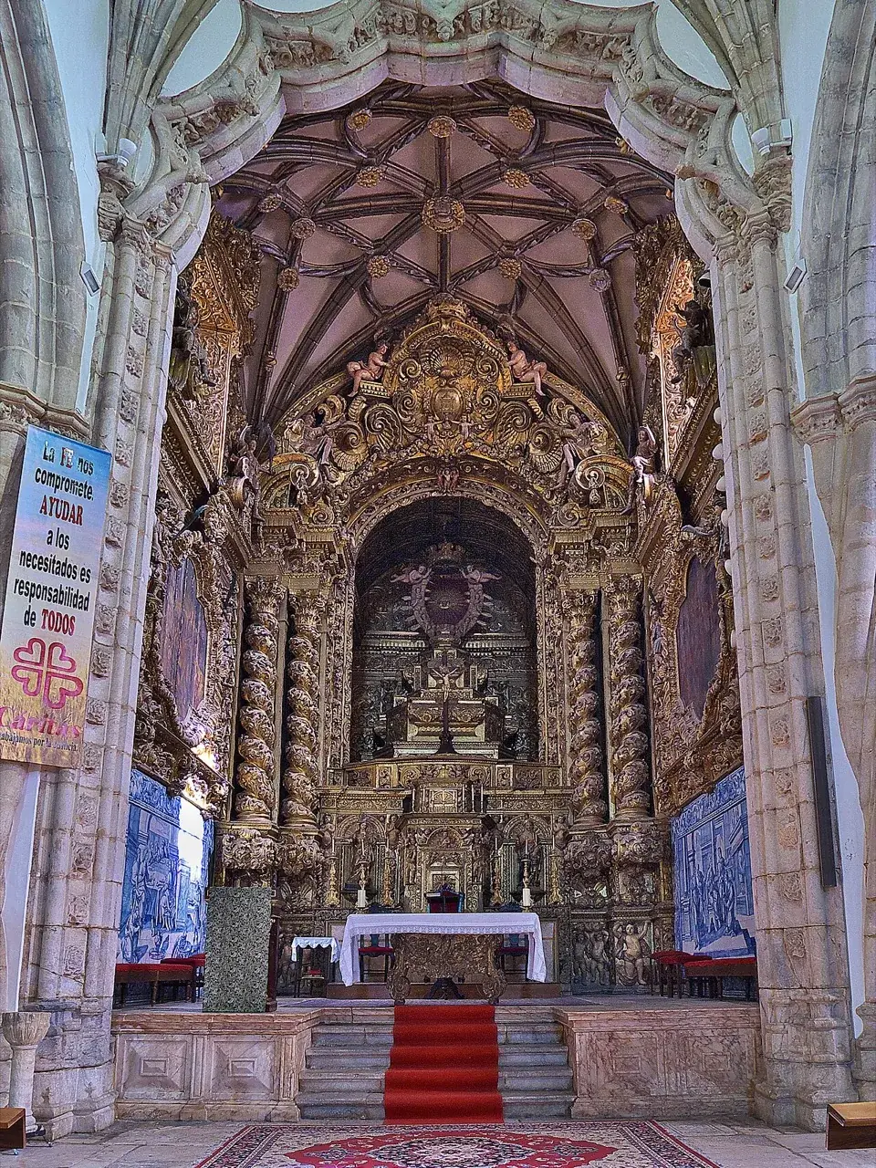Interior de la iglesia de Santa María Magdalena de Olivenza