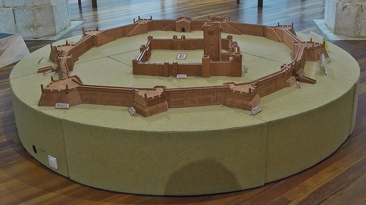 Maqueta de la muralla abaluartada de Olivenza