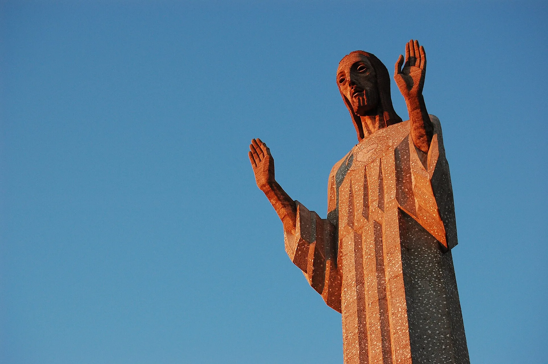 Cristo del Otero de Palencia al atardecer