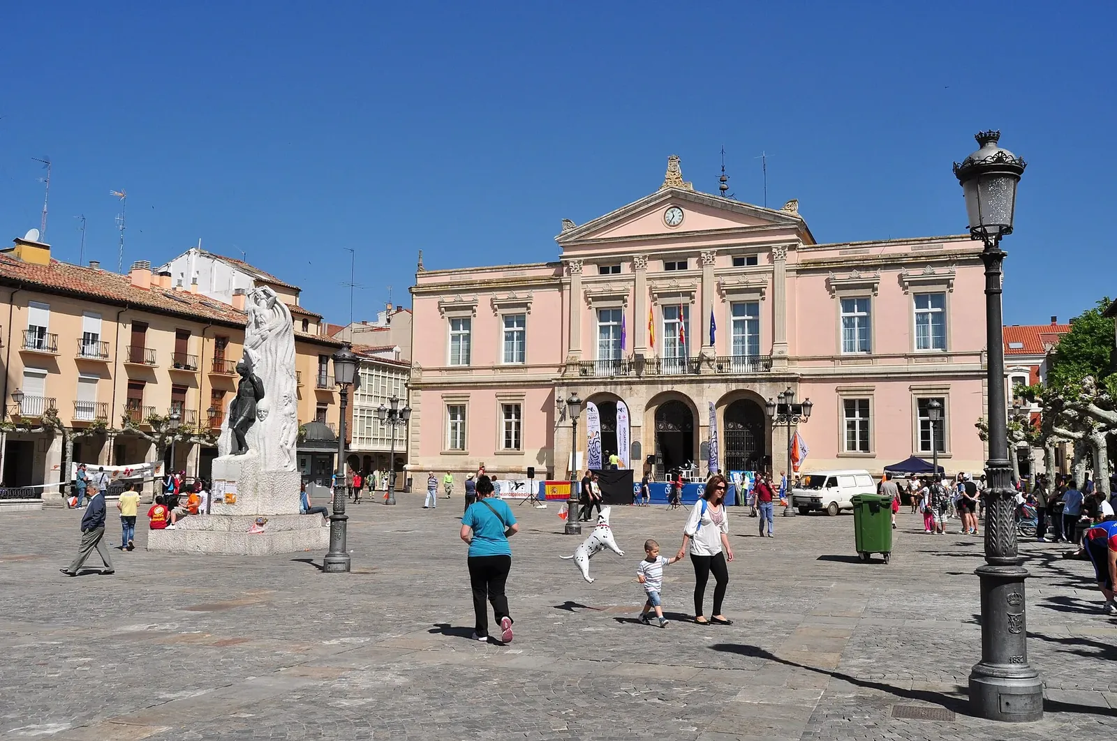 Plaza Mayor de Palencia con el ayuntamiento