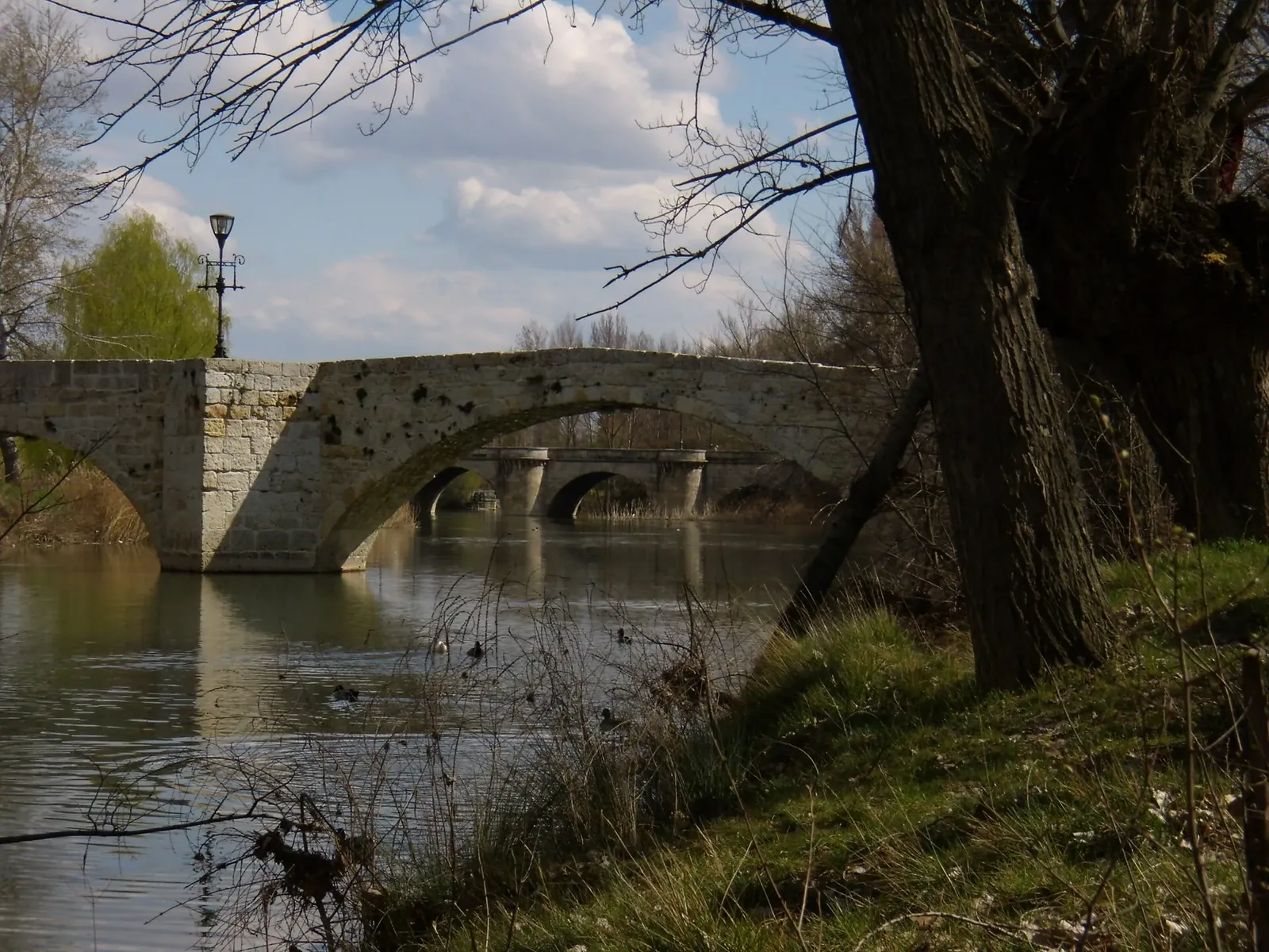 Puentecillas sobre el río Carrión en Palencia